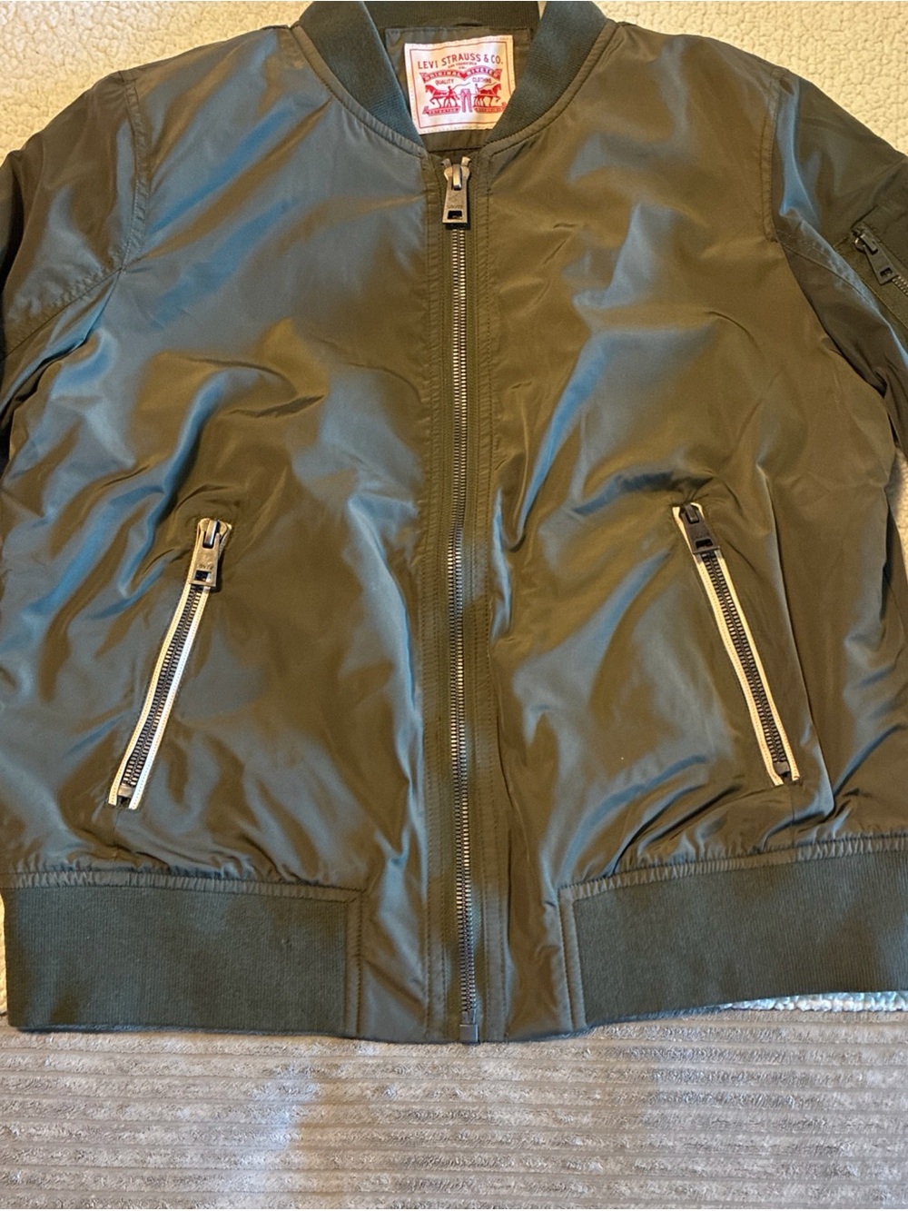 NWOT LEVI'S Lightweight Bomber Utility Jacket Olive Green Size Large - Picture 8 of 16